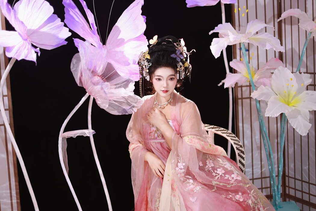 YiTuYu艺图语 Vol.5575 KaiLin Jiang