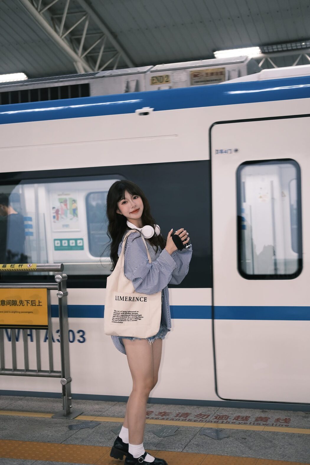 YiTuYu艺图语 Vol.5530 Lin Lin