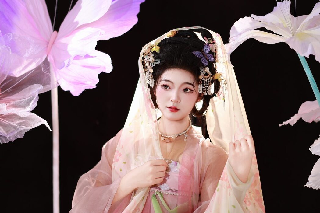 YiTuYu艺图语 Vol.5575 KaiLin Jiang