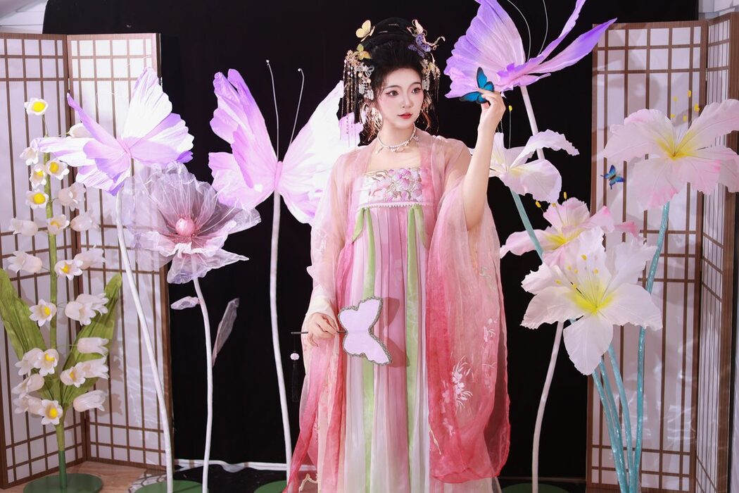 YiTuYu艺图语 Vol.5575 KaiLin Jiang