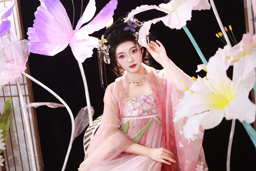 YiTuYu艺图语 Vol.5575 KaiLin Jiang