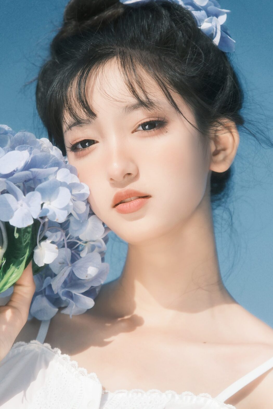 YiTuYu艺图语 Vol.5512 Er Liang Feng Yue
