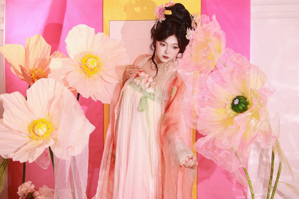 YiTuYu艺图语 Vol.5547 KaiLin Jiang