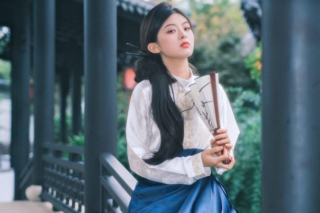 YiTuYu艺图语 Vol.5682 Zhang Zhang Bao