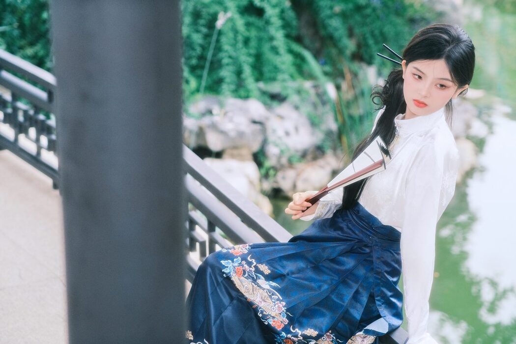 YiTuYu艺图语 Vol.5682 Zhang Zhang Bao