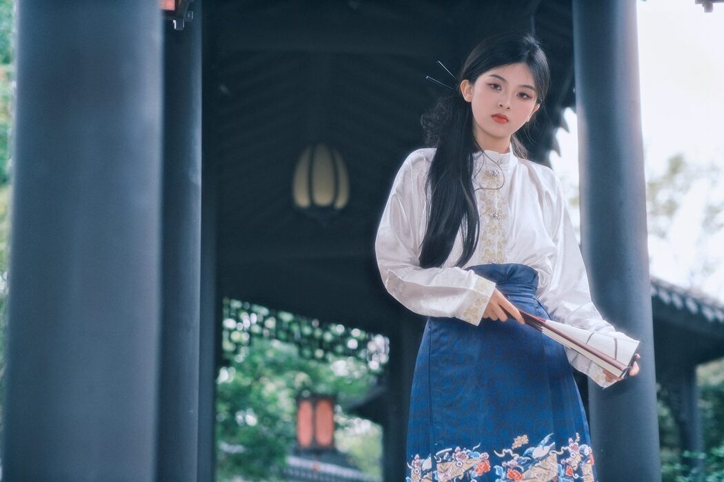 YiTuYu艺图语 Vol.5682 Zhang Zhang Bao