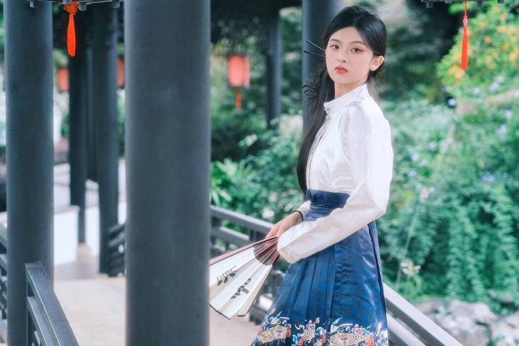YiTuYu艺图语 Vol.5682 Zhang Zhang Bao