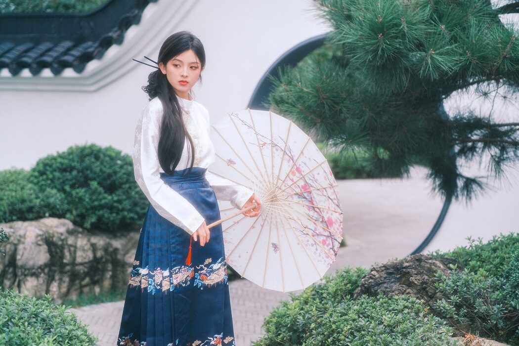 YiTuYu艺图语 Vol.5682 Zhang Zhang Bao