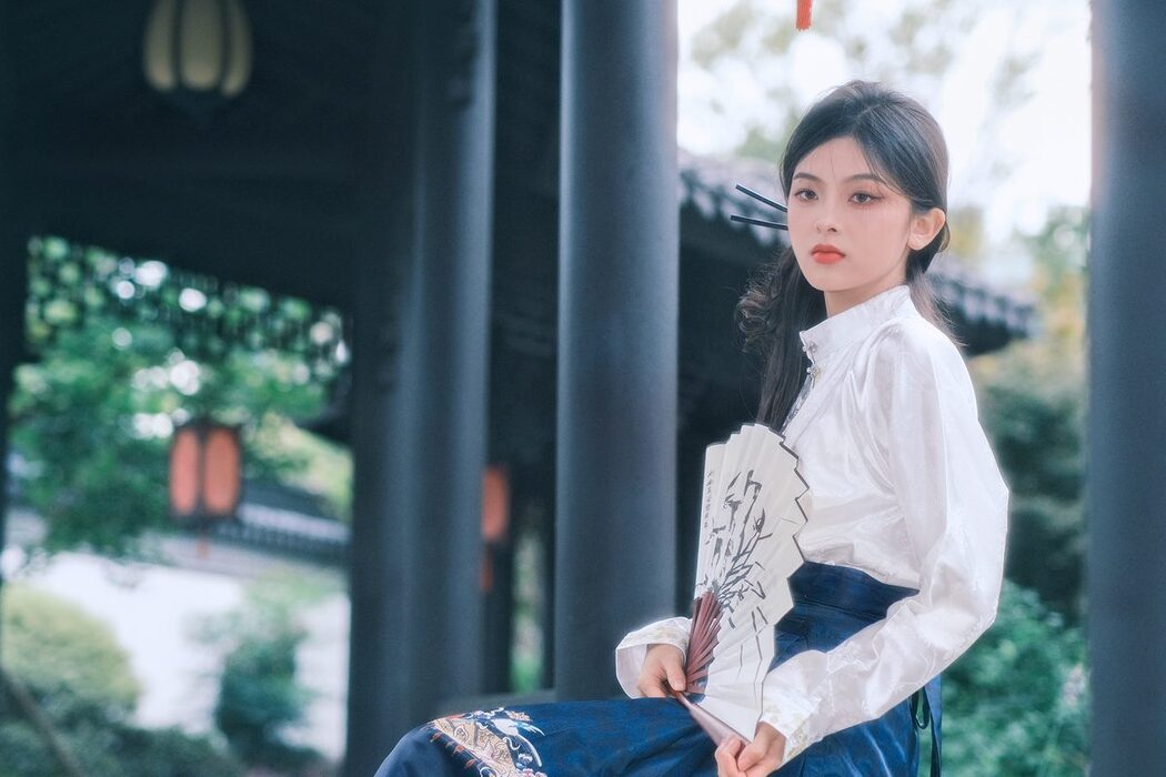 YiTuYu艺图语 Vol.5682 Zhang Zhang Bao