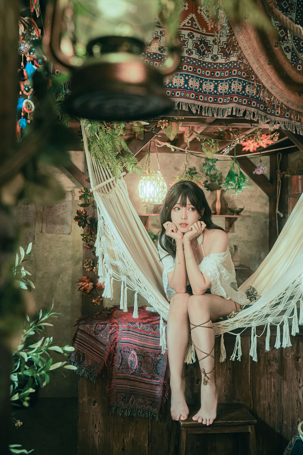 Coser@Ely_eee ElyEE子 – Secret Treehouse Escape (32P – 5V)