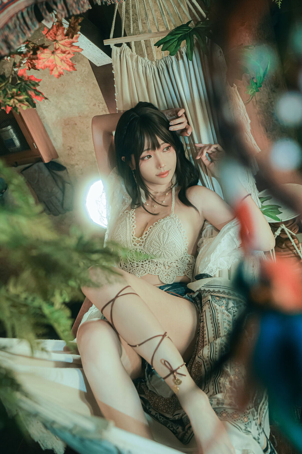 Coser@Ely_eee ElyEE子 – Secret Treehouse Escape (32P – 5V)