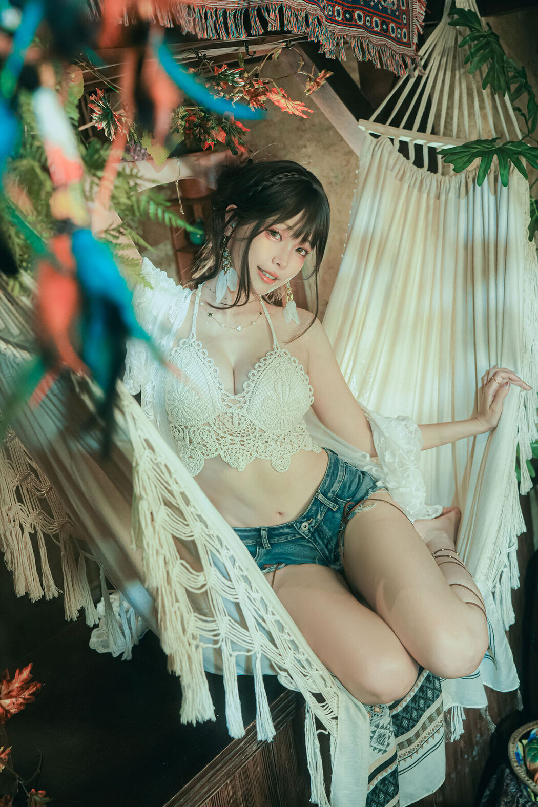 Coser@Ely_eee ElyEE子 – Secret Treehouse Escape (32P – 5V)