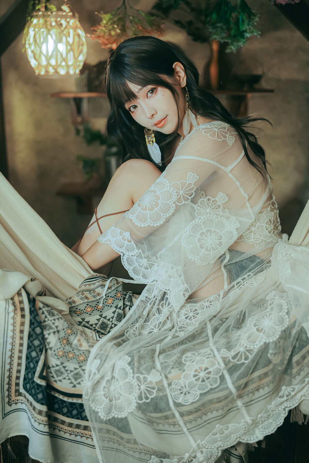 Coser@Ely_eee ElyEE子 – Secret Treehouse Escape (32P – 5V)