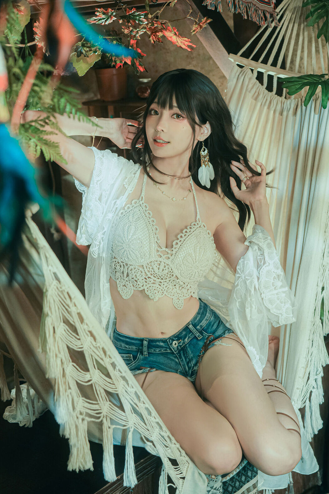 Coser@Ely_eee ElyEE子 – Secret Treehouse Escape (32P – 5V)