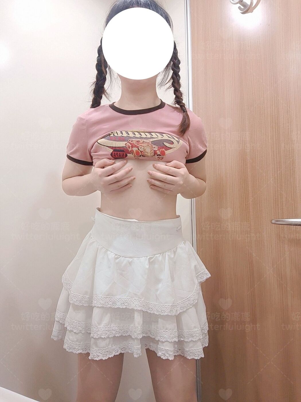 Coser@好吃的鹿鹿 And luluight – 顶级Cos白虎萝莉 私拍福利 Part03 (61P)