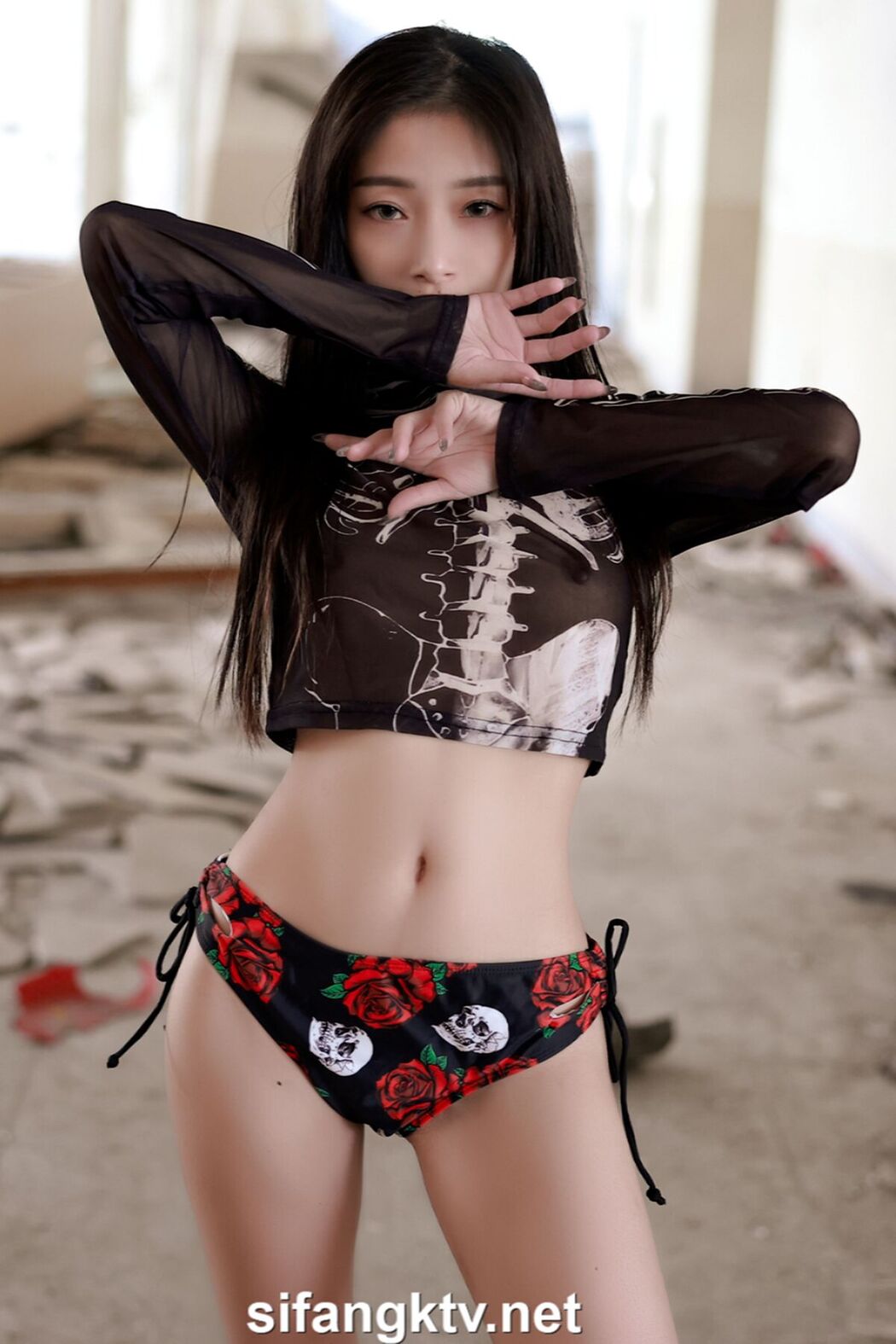 JVID Xiao Zhi Ma Ni Ni 小隻馬霓霓 – 廢墟開趴一絲不掛 性感調皮誘惑全裸無碼尺度毫無保留全解放 Part02 (54P) Cover Photo