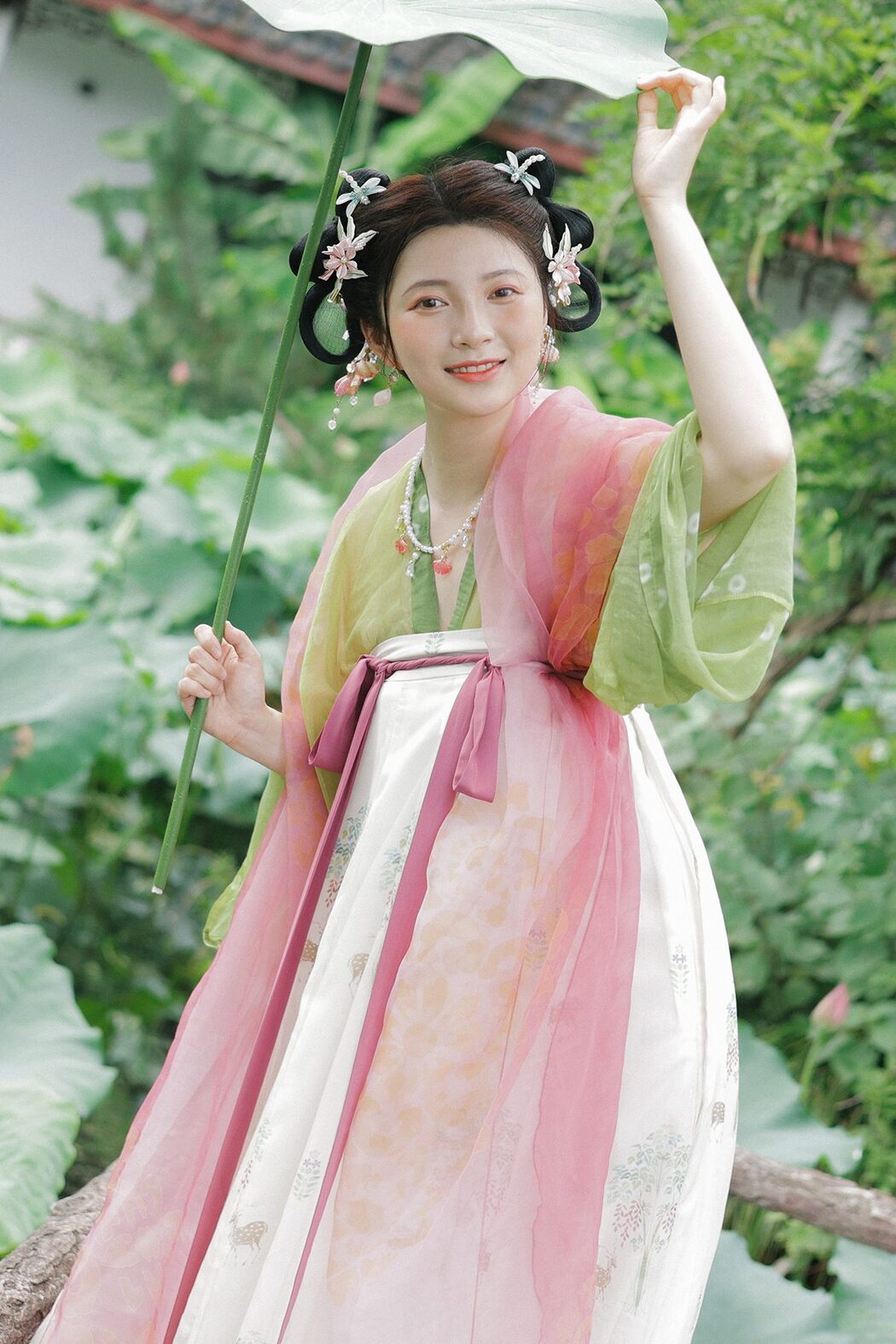 YiTuYu艺图语 Vol.5717 Li Yue Cover Photo