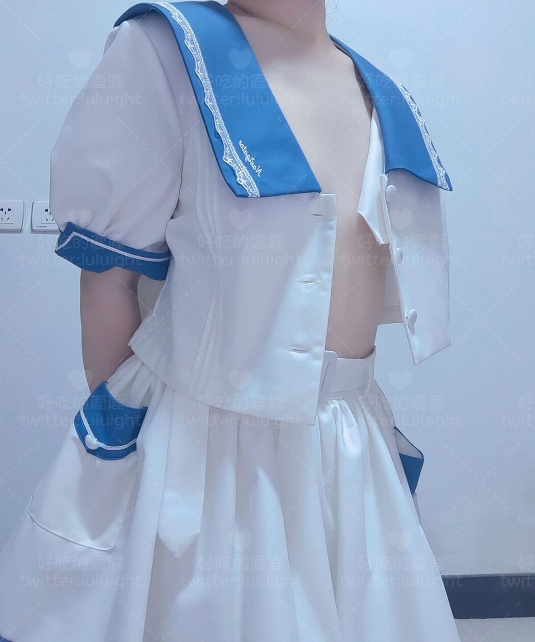 Coser@好吃的鹿鹿 And luluight – 顶级Cos白虎萝莉 私拍福利 Part02 (62P)