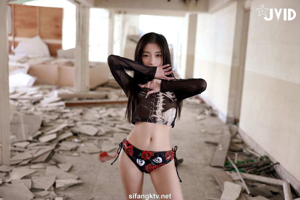 JVID Xiao Zhi Ma Ni Ni 小隻馬霓霓 – 廢墟開趴一絲不掛 性感調皮誘惑全裸無碼尺度毫無保留全解放 Part02 (54P)