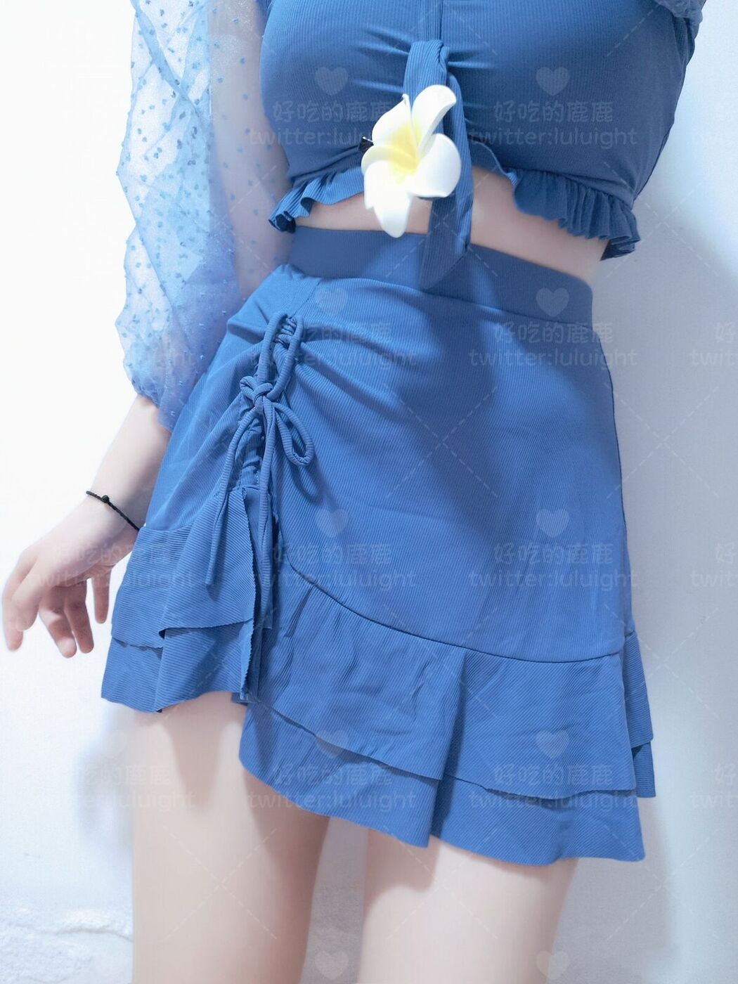 Coser@好吃的鹿鹿 And luluight – 顶级Cos白虎萝莉 私拍福利 Part01 (62P – 58V)