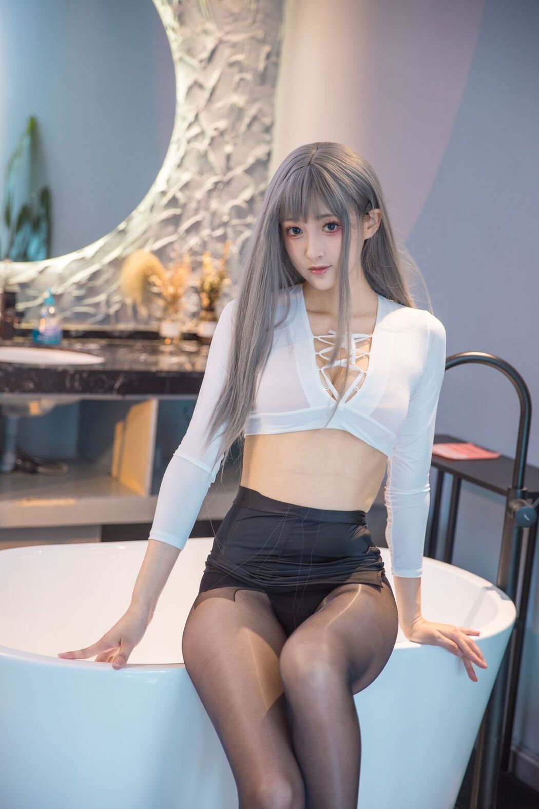 Coser@冬马路纱 &#8211; 浴缸湿身黑丝 (24P)