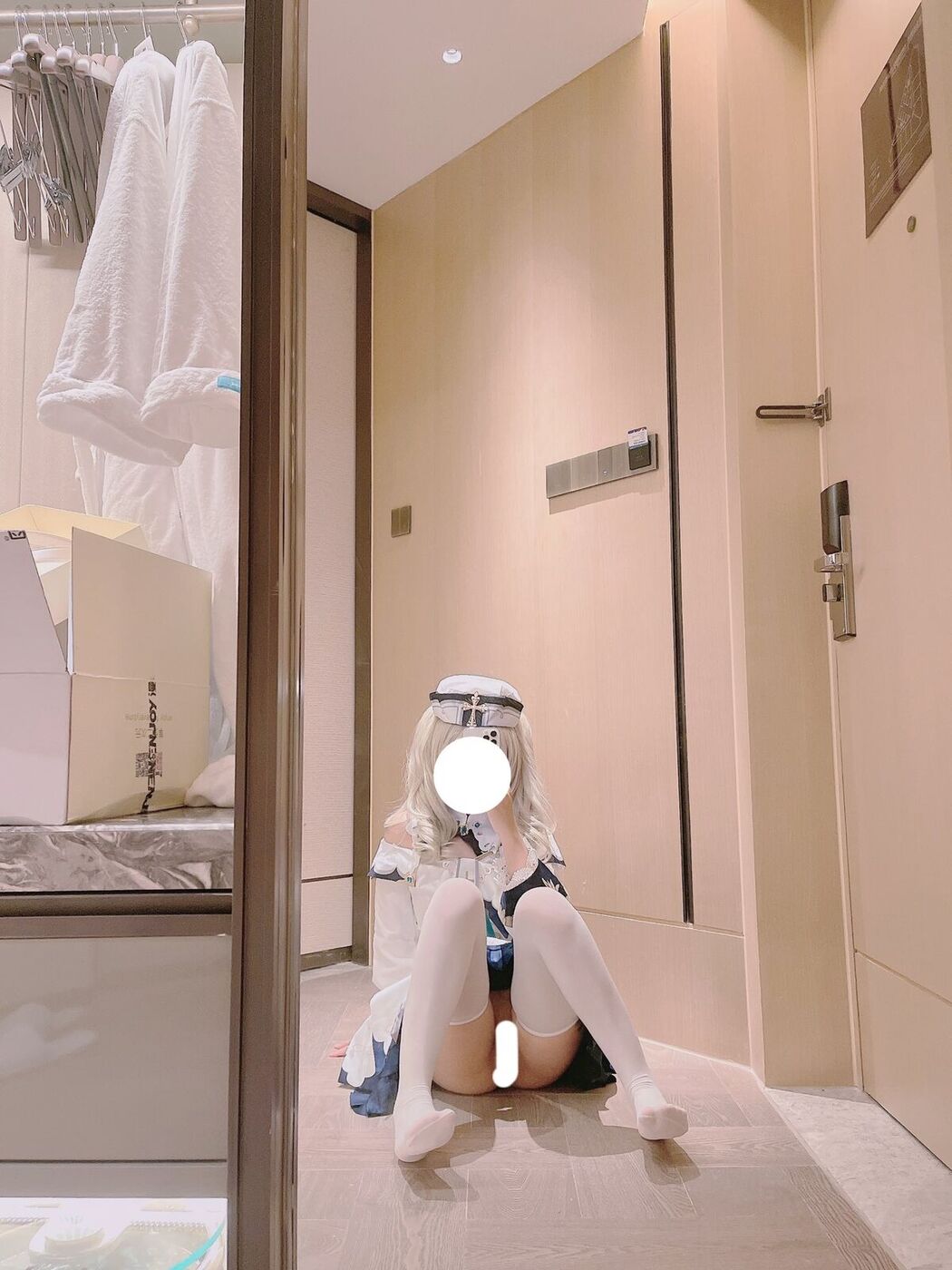 Coser@好吃的鹿鹿 And luluight – 顶级Cos白虎萝莉 私拍福利 Part04 (61P)