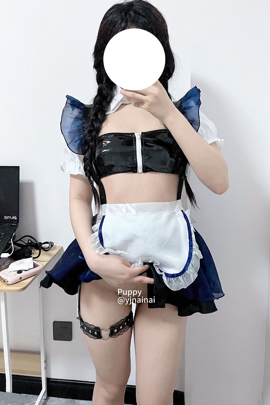 Coser@洛宝 And luobao1221 – 酥胸小萝莉 定制视频人前露出 (51P – 35V) Cover Photo