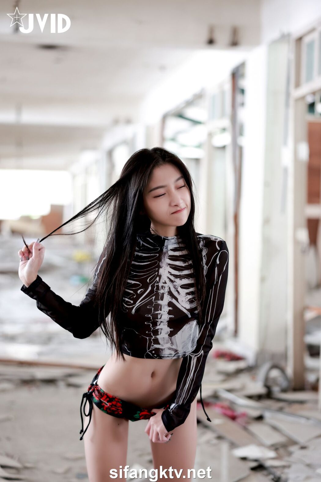 JVID Xiao Zhi Ma Ni Ni 小隻馬霓霓 – 廢墟開趴一絲不掛 性感調皮誘惑全裸無碼尺度毫無保留全解放 Part02 (54P)