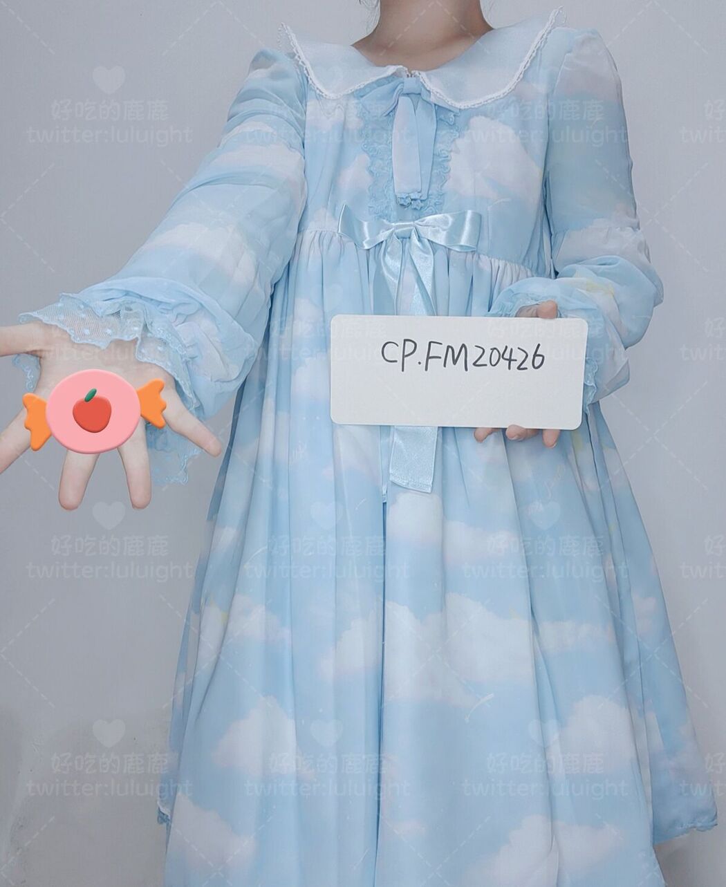 Coser@好吃的鹿鹿 And luluight – 顶级Cos白虎萝莉 私拍福利 Part01 (62P – 58V)