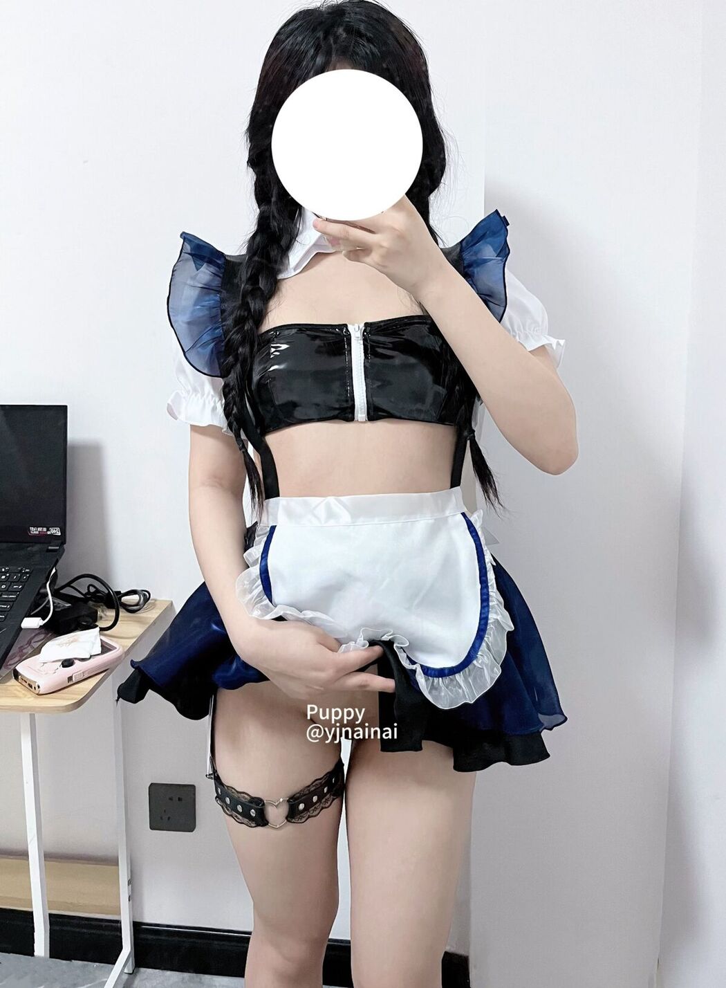 Coser@洛宝 And luobao1221 – 酥胸小萝莉 定制视频人前露出 (51P – 35V)