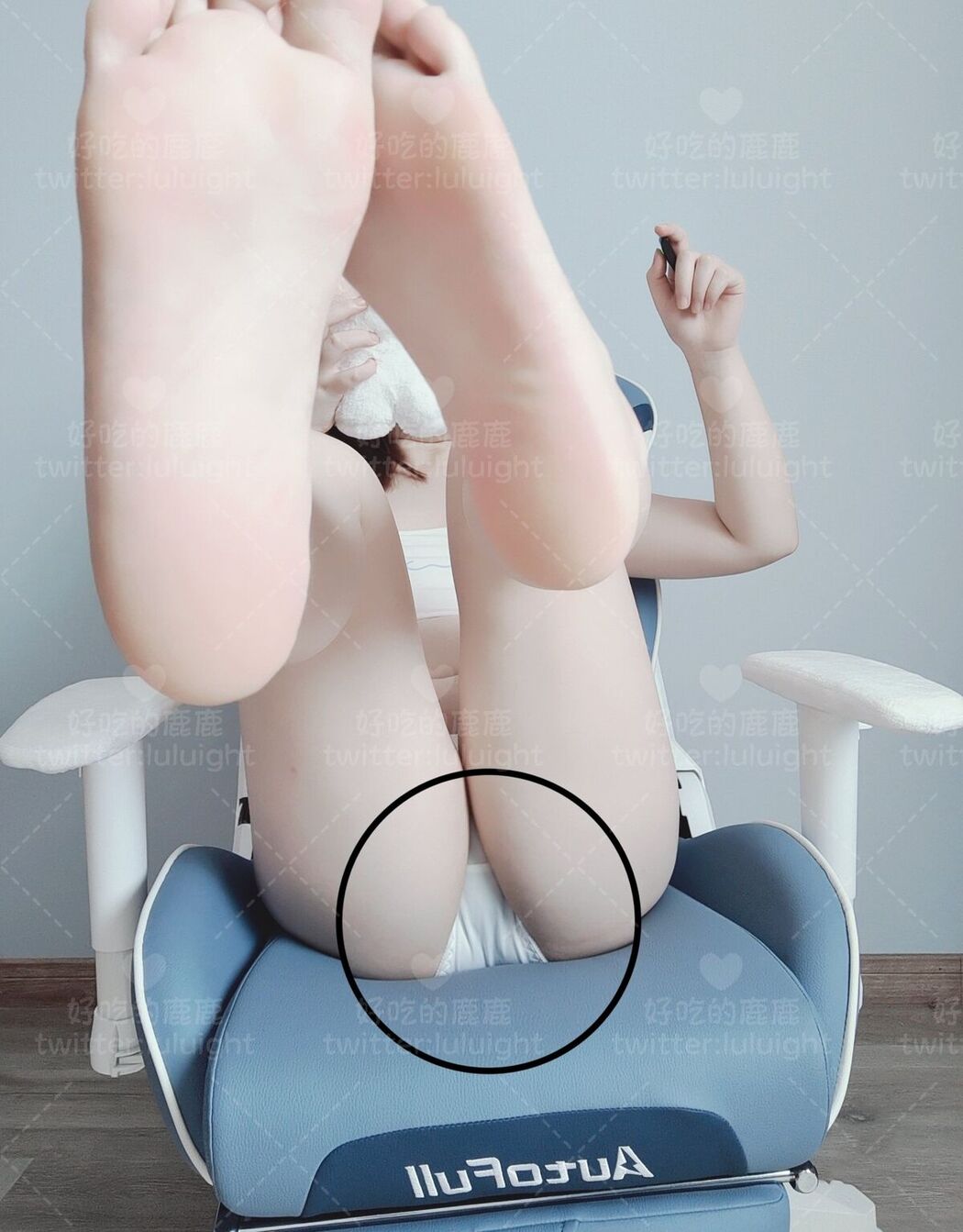 Coser@好吃的鹿鹿 And luluight – 顶级Cos白虎萝莉 私拍福利 Part03 (61P)