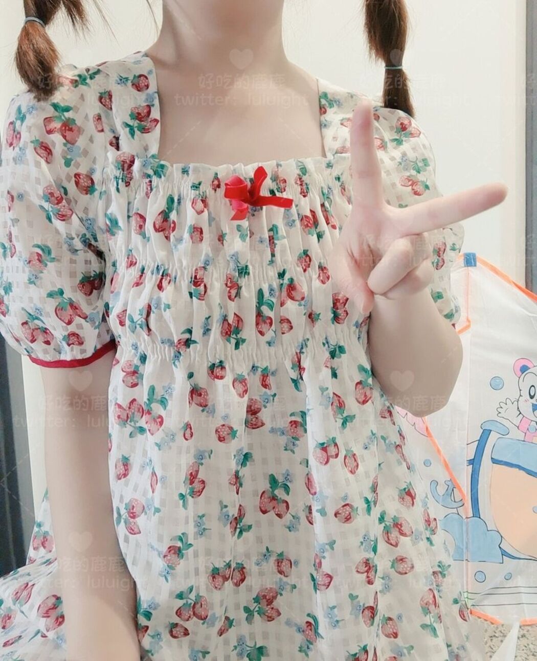 Coser@好吃的鹿鹿 And luluight – 顶级Cos白虎萝莉 私拍福利 Part02 (62P)