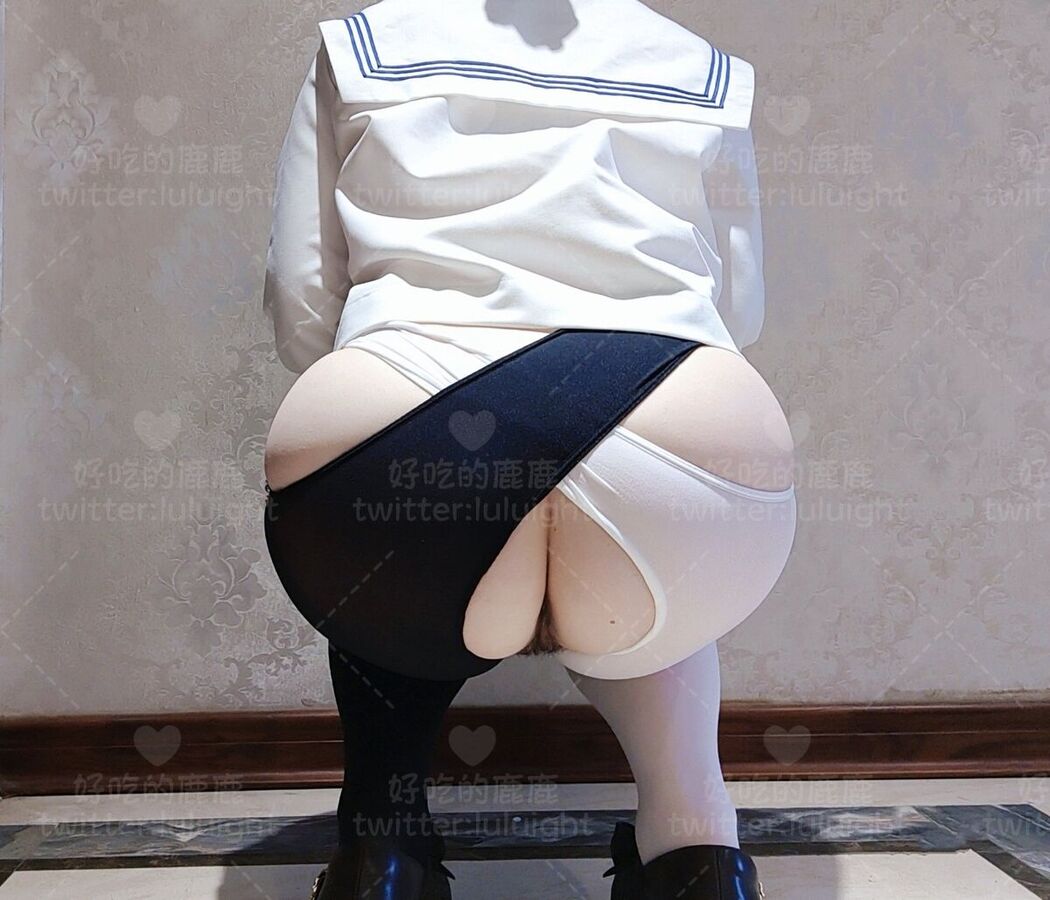 Coser@好吃的鹿鹿 And luluight – 顶级Cos白虎萝莉 私拍福利 Part03 (61P)