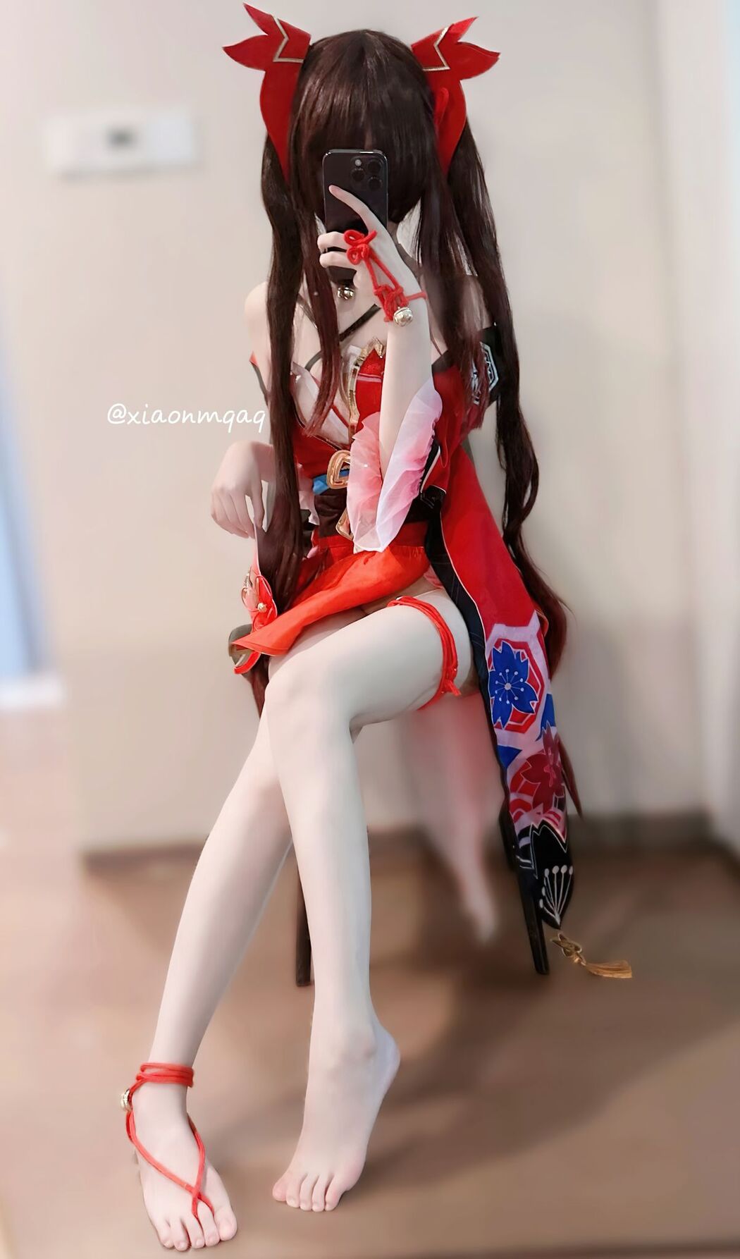 Coser@优米 – 新作JK露出 男厕户外露出 Part1 (62P – 1V)