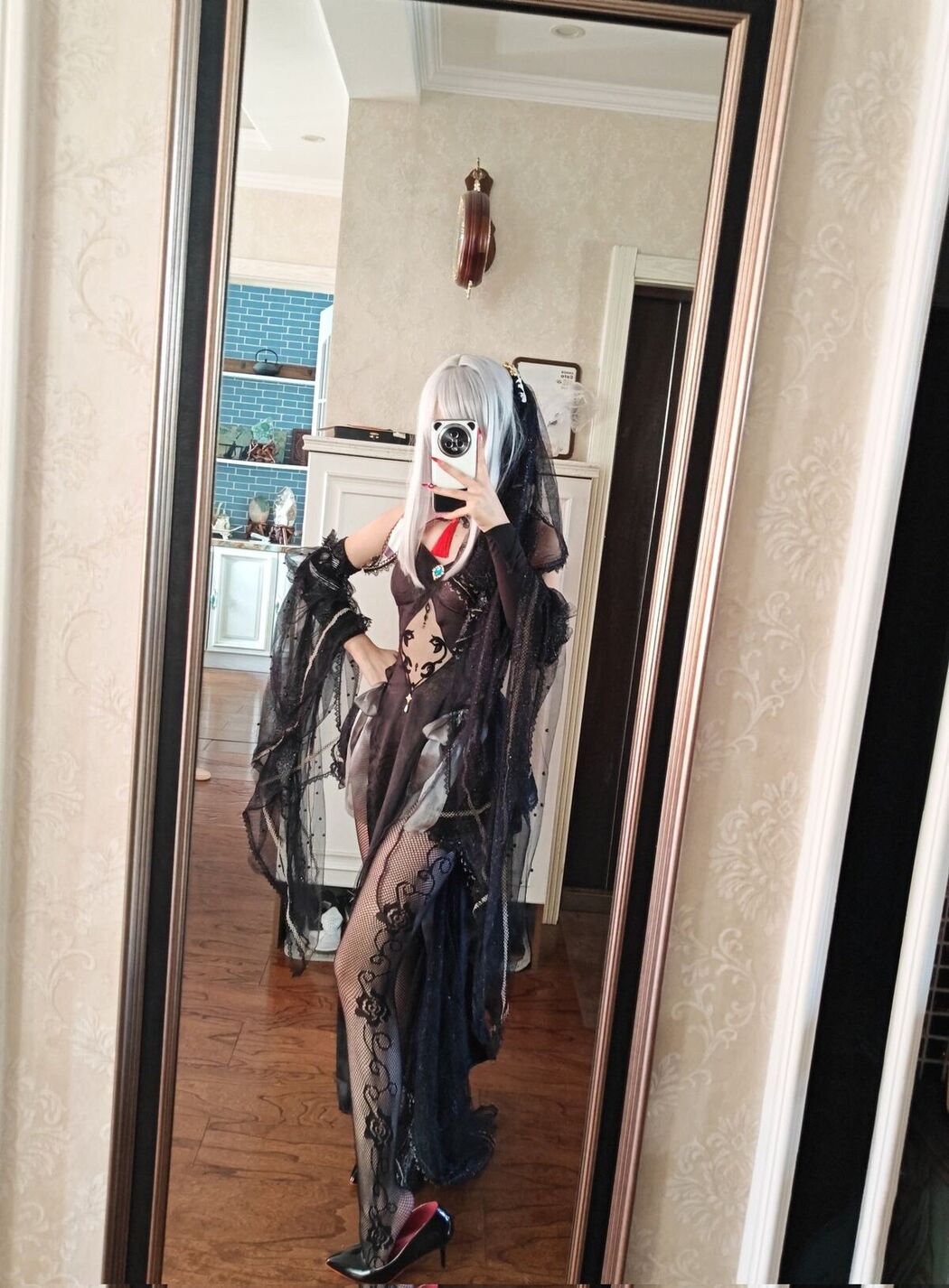 Coser@好吃的鹿鹿 And luluight – 顶级Cos白虎萝莉 私拍福利 Part03 (61P)