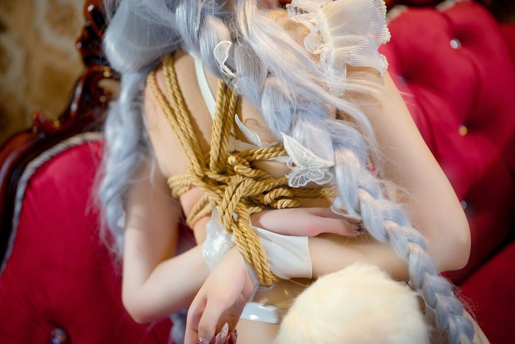 Coser@小祭漓 &#8211; 懒懒的白兔 恶毒 (41P)