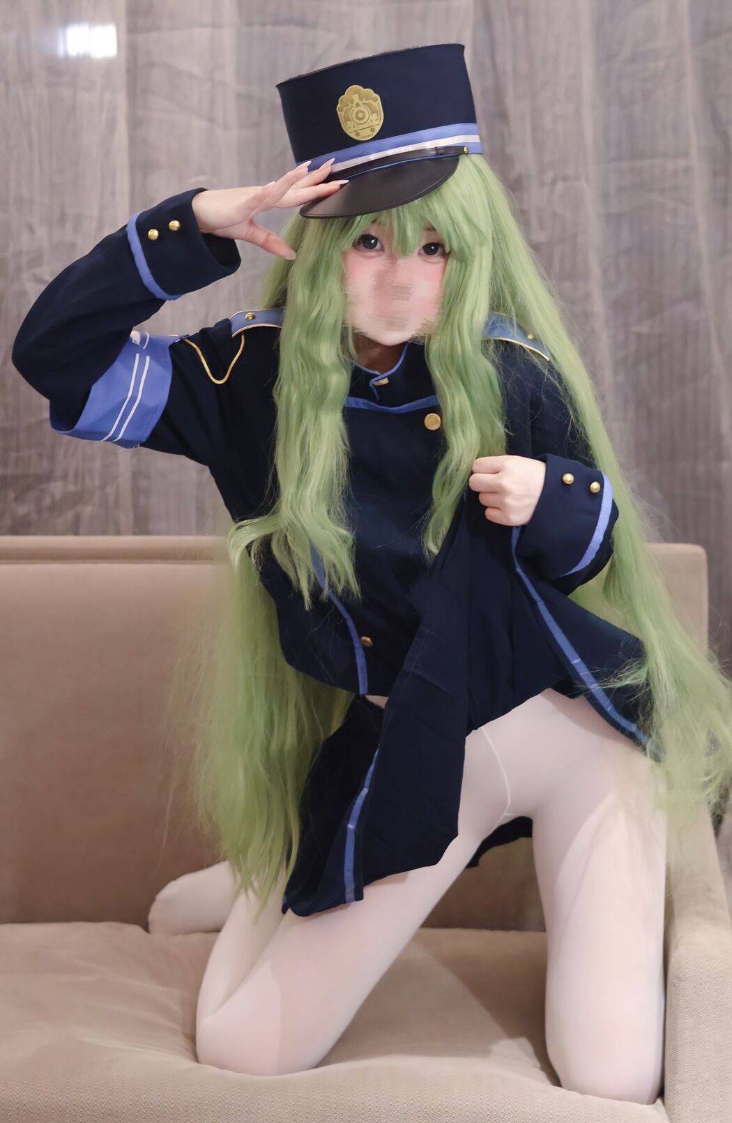 Coser@优米 – 新作JK露出 男厕户外露出 Part2 (62P)