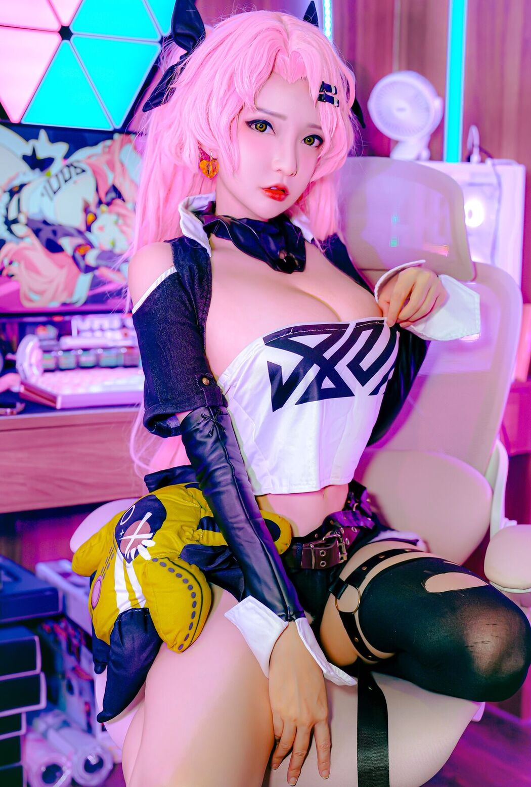 Coser@Potato Godzilla – Nicole Zenless Zone Zero (26P)
