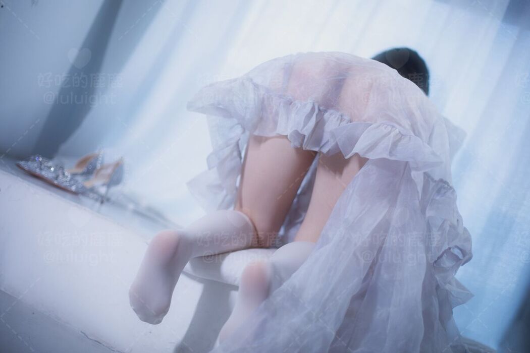 Coser@好吃的鹿鹿 And luluight – 顶级Cos白虎萝莉 私拍福利 Part05 (61P)