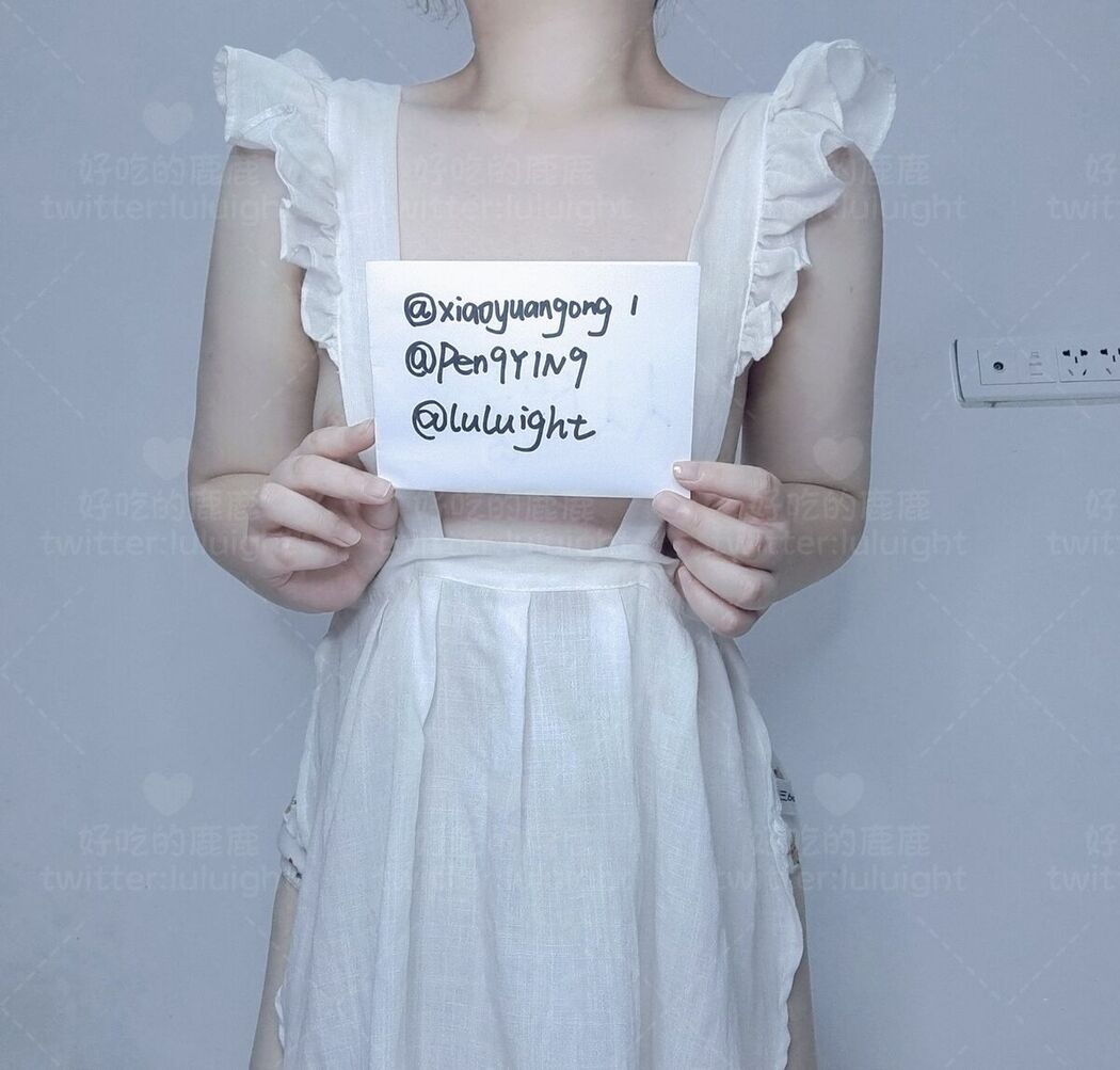 Coser@好吃的鹿鹿 And luluight – 顶级Cos白虎萝莉 私拍福利 Part01 (62P – 58V)