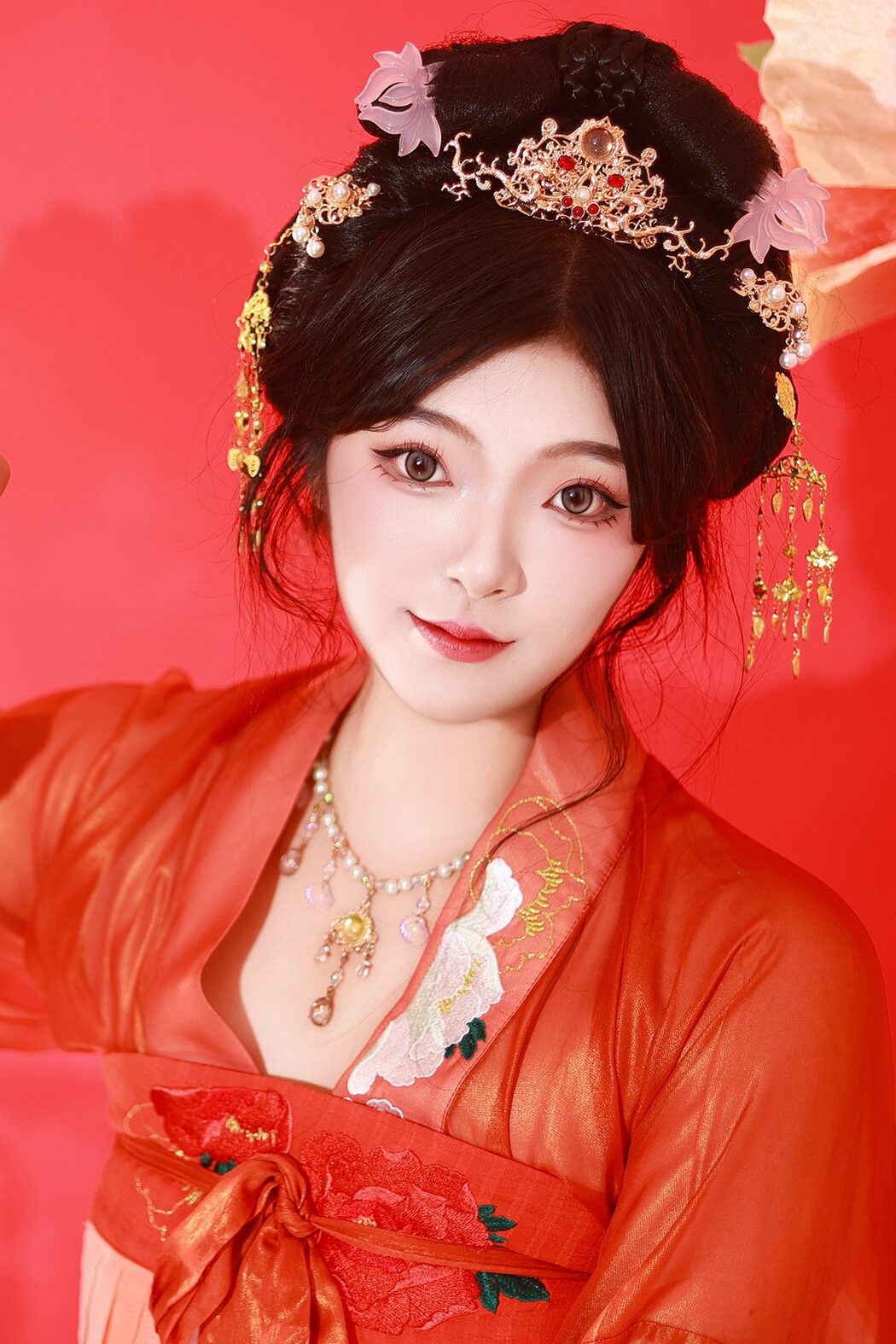 YiTuYu艺图语 Vol.5711 KaiLin Jiang Cover Photo
