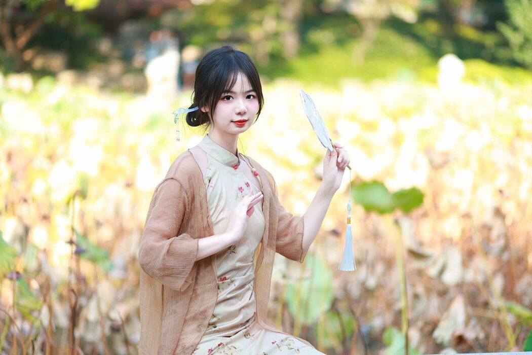 YiTuYu艺图语 Vol.5884 Mu Yan Se Cc