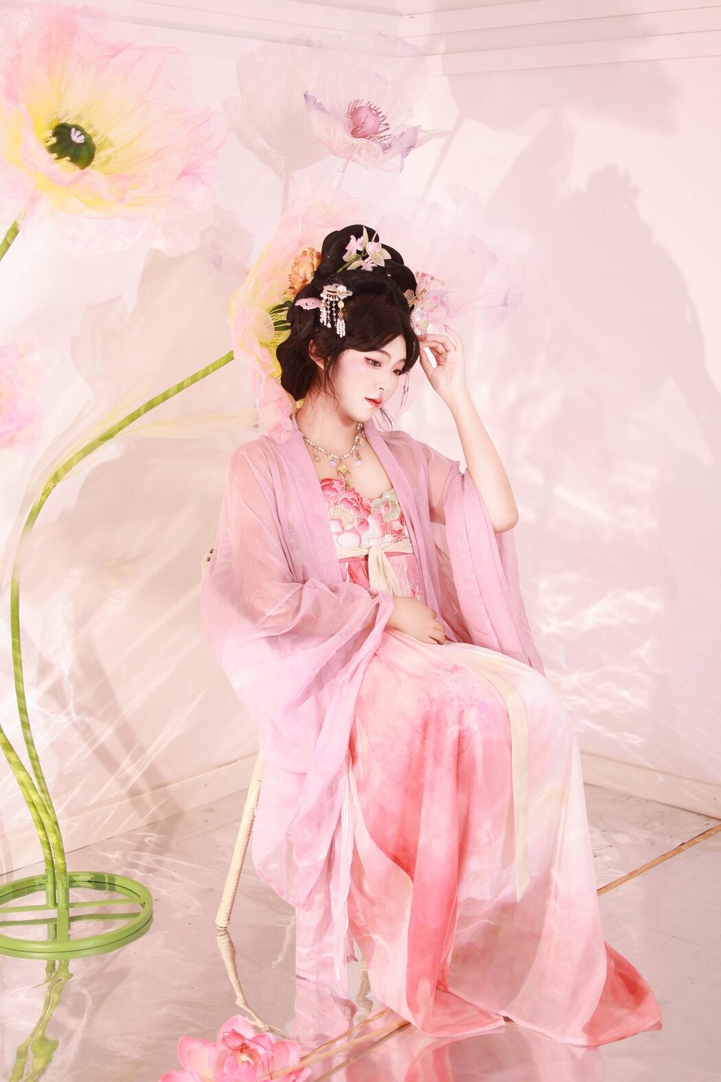 YiTuYu艺图语 Vol.5858 KaiLin Jiang