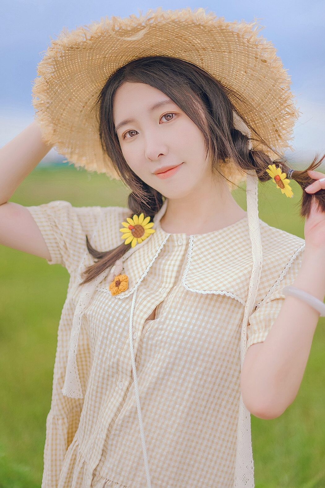 YiTuYu艺图语 Vol.5790 Zi Jia Yi Xiao Yang Cover Photo