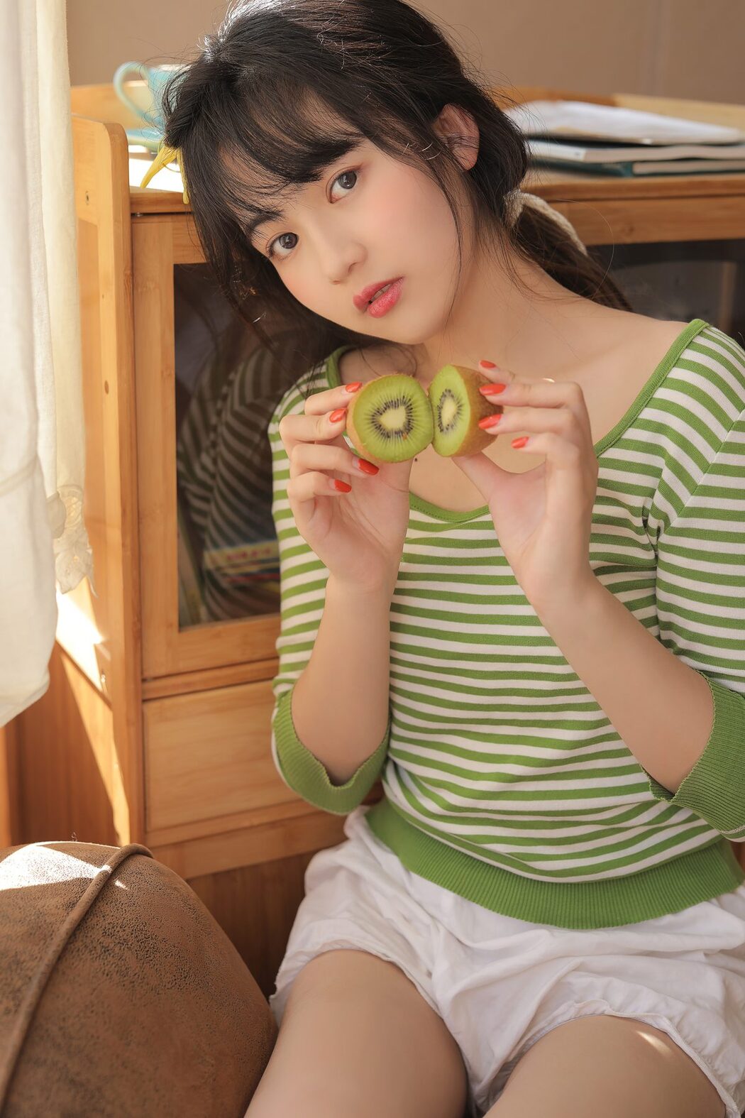 YiTuYu艺图语 Vol.5815 Zhou Zi Xin