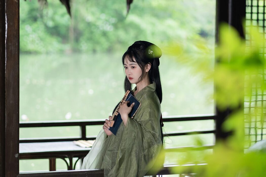 YiTuYu艺图语 Vol.5784 Jiao Yi Zhi Sui Sui