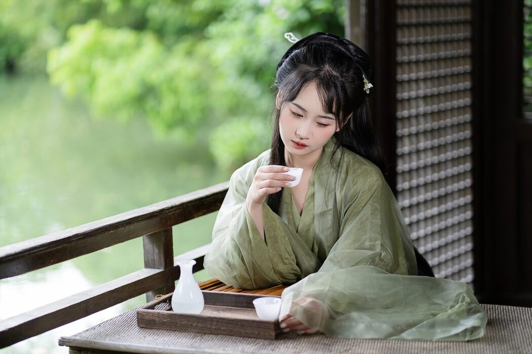 YiTuYu艺图语 Vol.5784 Jiao Yi Zhi Sui Sui