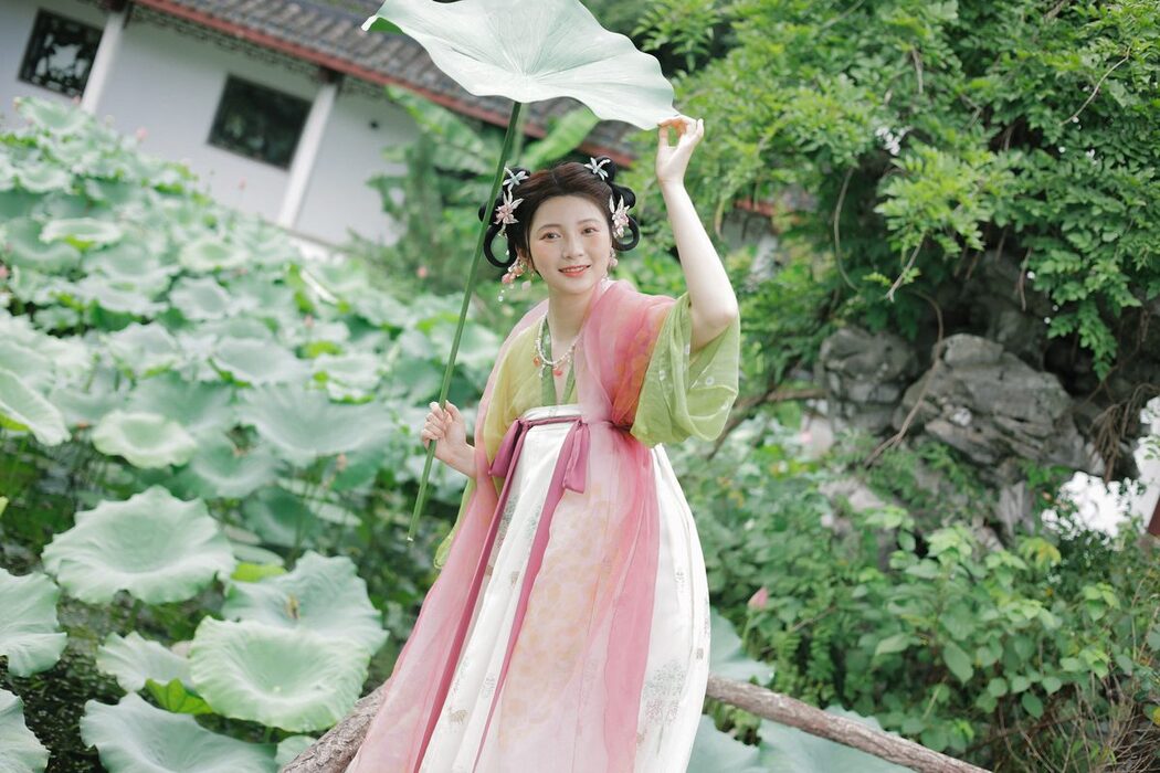 YiTuYu艺图语 Vol.5717 Li Yue