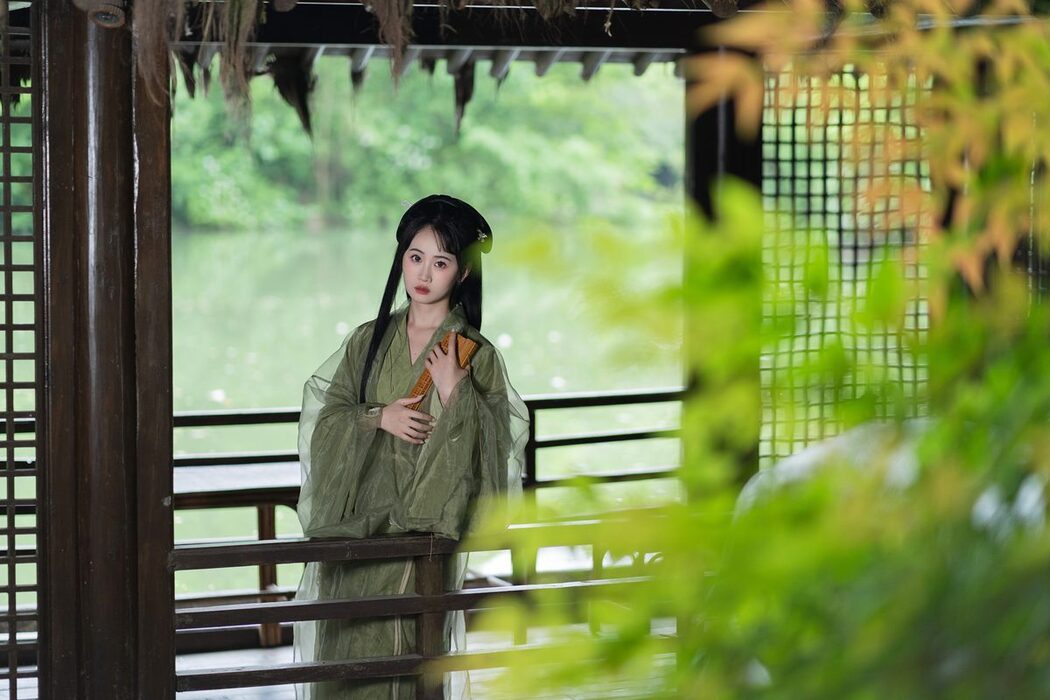 YiTuYu艺图语 Vol.5784 Jiao Yi Zhi Sui Sui