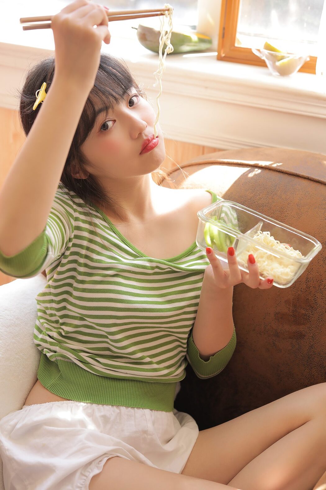 YiTuYu艺图语 Vol.5815 Zhou Zi Xin
